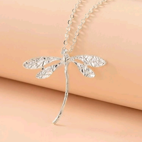 BUY 3/$15 NWT- Dragonfly Charm Necklace - Picture 3 of 3
